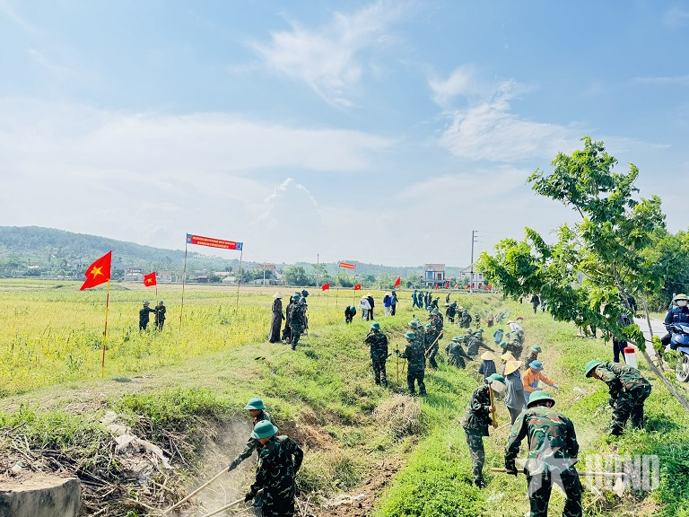 Tân Châu sâu nặng nghĩa tình quân dân

